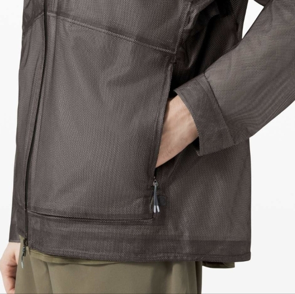 Lululemon-Lab Men's Saura Jacket Black Granite-Size Small - Picture 7 of 17